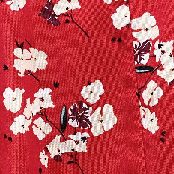 ESPRIT Floral Bermuda Shorts SZ 8 Red White 100% Lyocell NEW With Belt Pleated - Picture 5 of 9